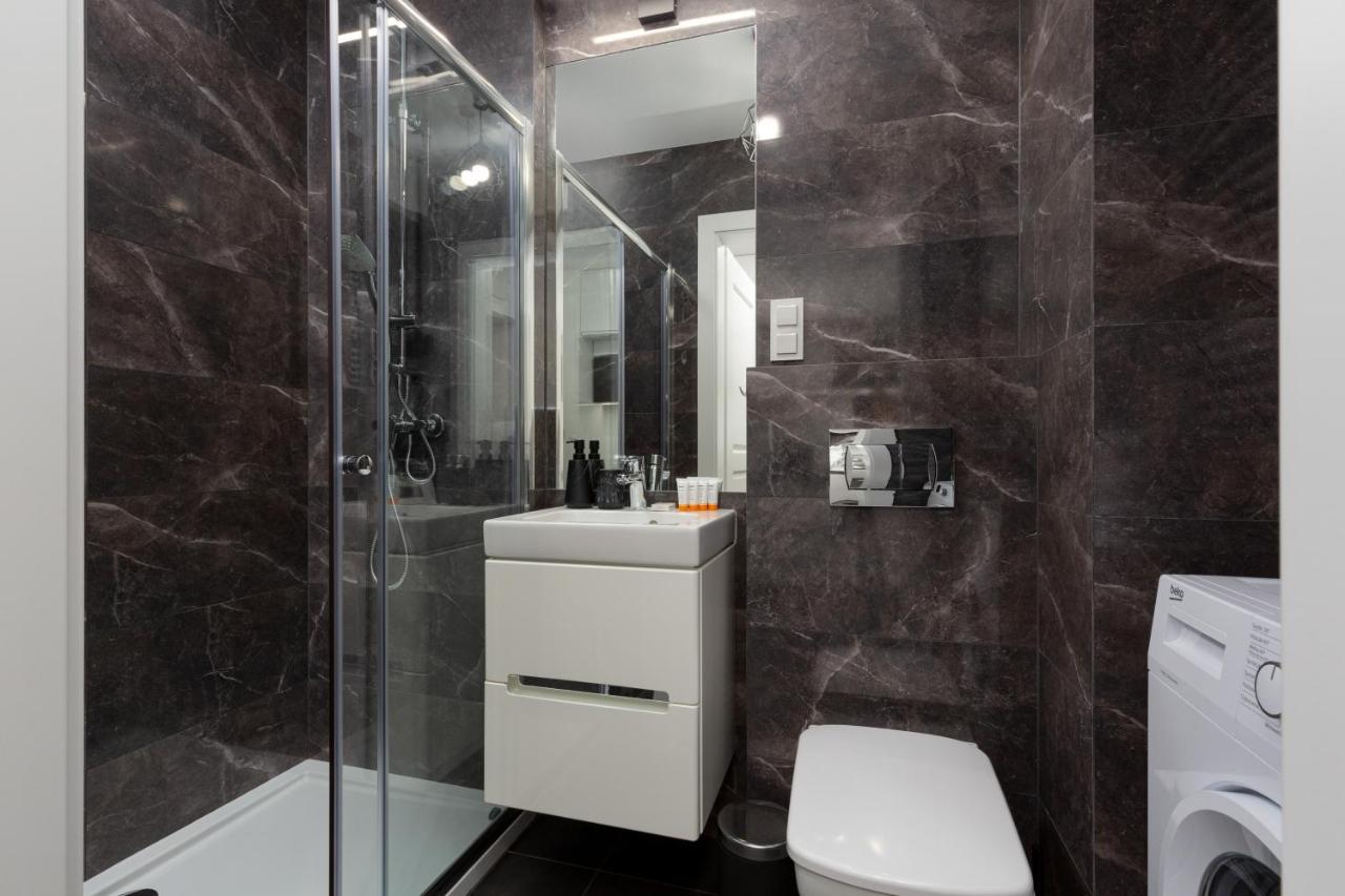 Elegancki Apartment Z Parkingiem By Noclegi Renters Varsóvia Exterior foto